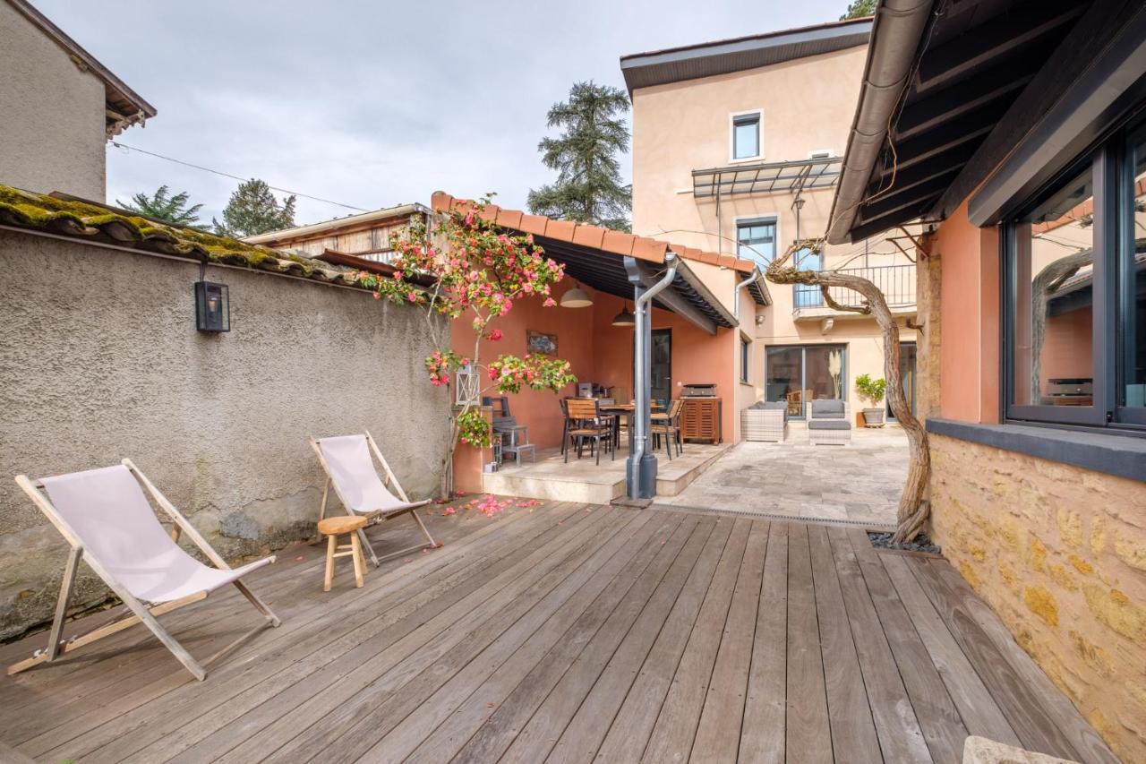 Bed & Breakfast Univers Bocuse - A 200 M De La Legende *